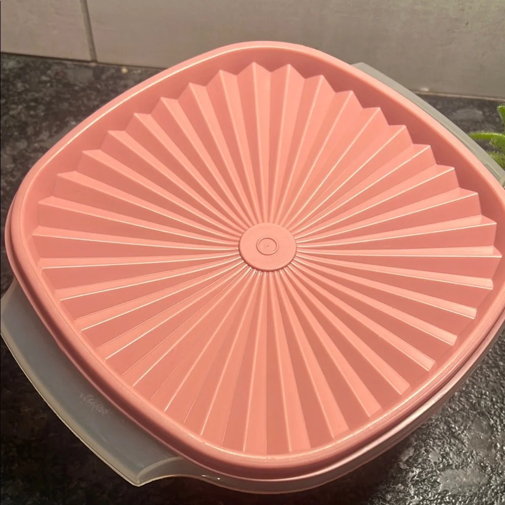 Set of 2 Vintage clear Servalier Storage bowls by Tupperware.  7 & 8 inches